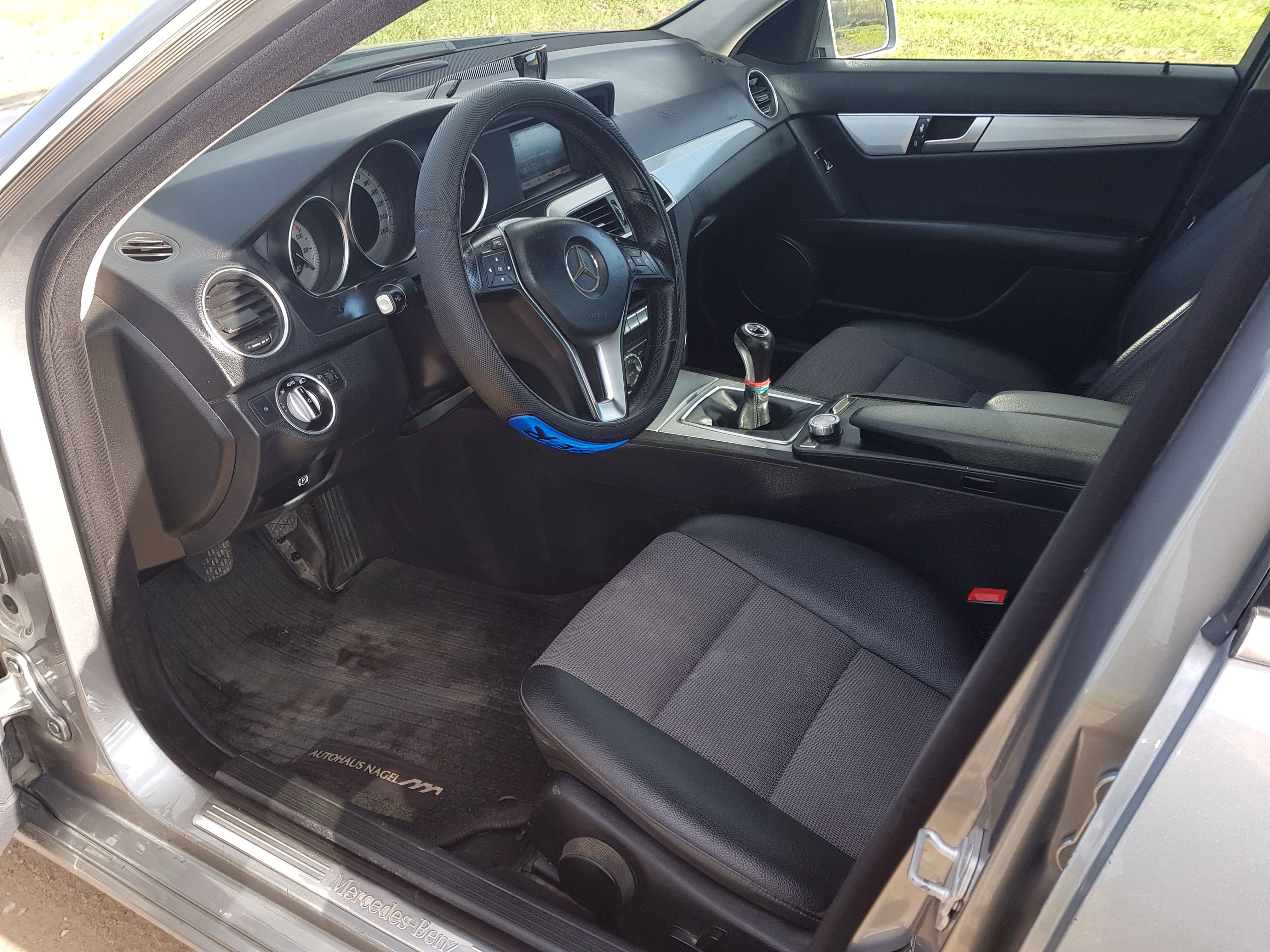 Hammamet Barraket Essahel Mercedes C Mercedes c 180