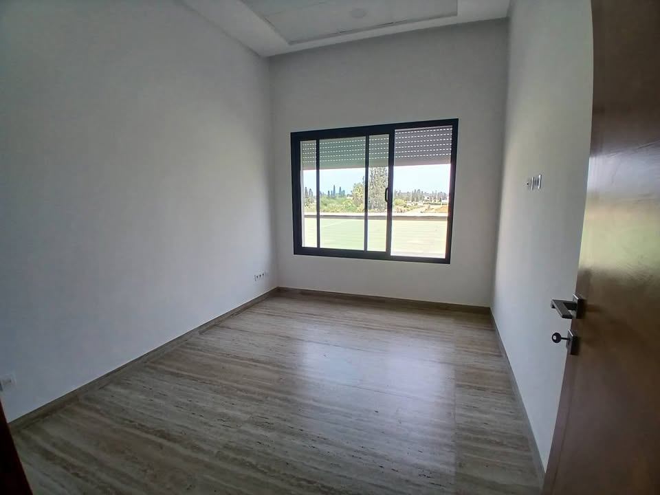 La Soukra La Soukra Bureaux & Commerces Bureau Bureaux h3 et h2  la soukra