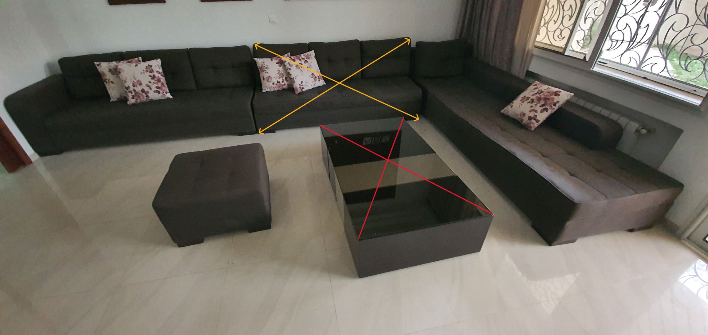 Ariana Ville Riadh Landlous Salon - Salle  manger  Poufs et reposes pieds Pouf canaps et meubles divers