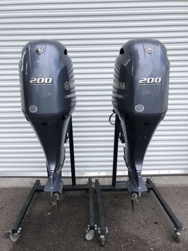 Cher Bannay  Moteurs et pices Moteurs Hors-Bord New used outboard inboard yamaha suzuki