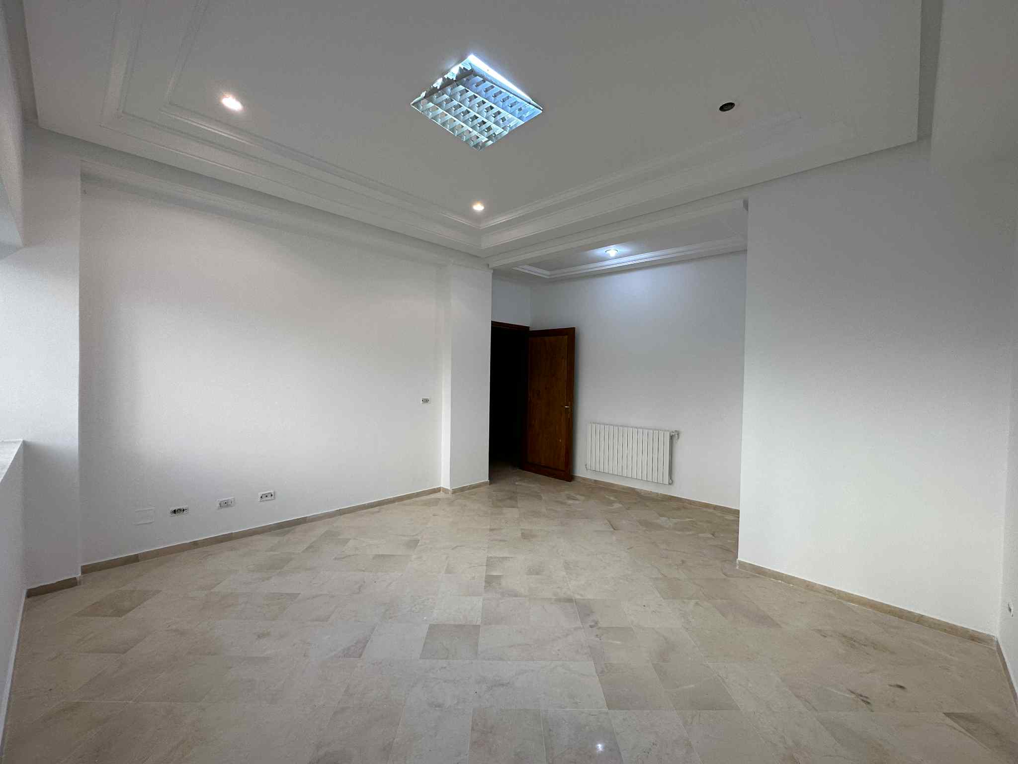 Ariana Ville Cite Ennasr 2 Bureaux & Commerces Bureau Bureau a1  ennasr 2 hedi nouira