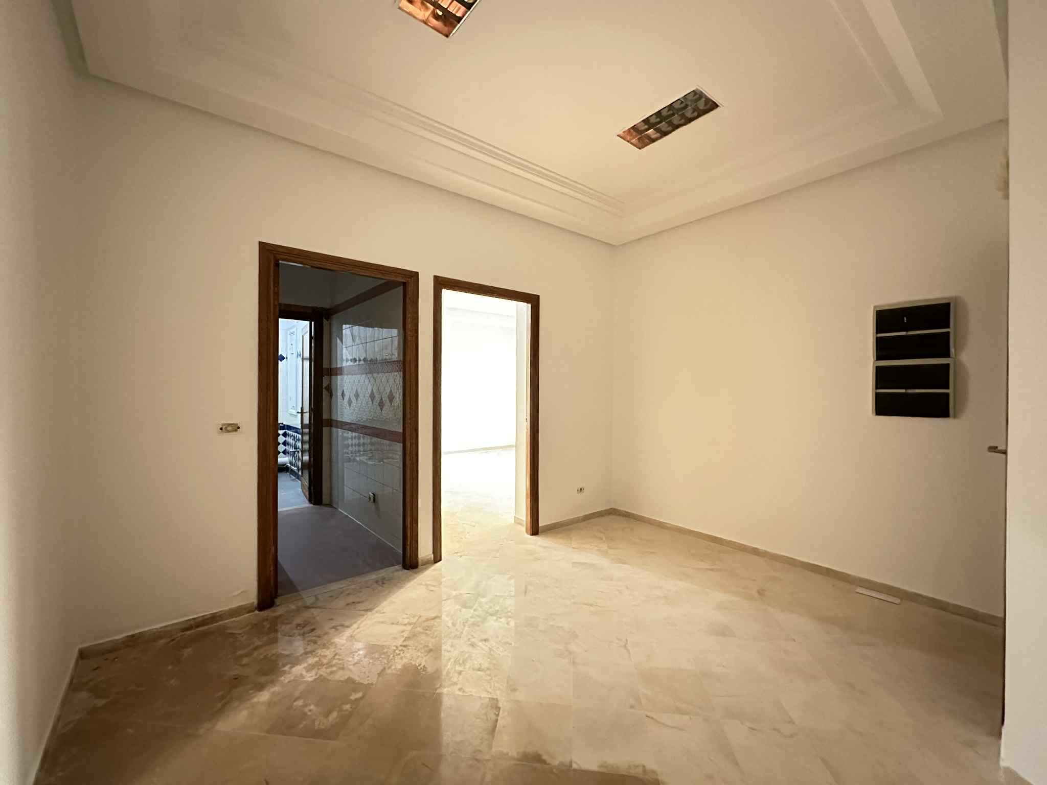 Ariana Ville Cite Ennasr 2 Bureaux & Commerces Bureau Bureau a1  ennasr 2 hedi nouira