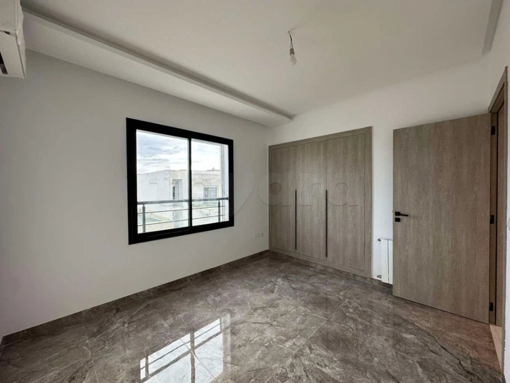 Ariana Ville Cite Ennasr 2 Location Appart. 4 pices Appart s3 neuf haut standing  ennasr 2