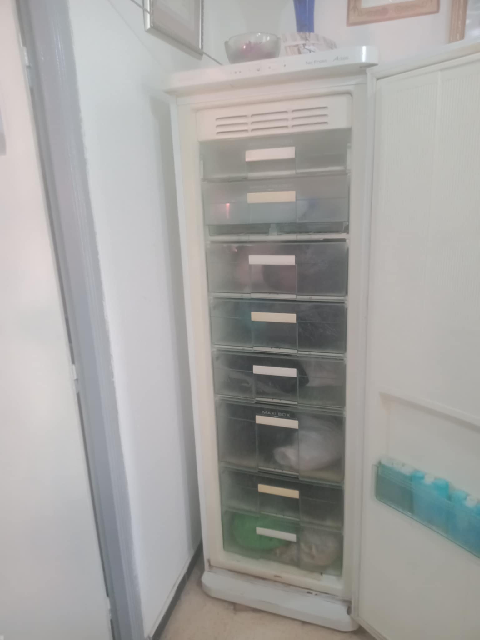 Le Kef Ouest Kef Ouest Meubles de cuisine et salle de bain Accessoires de Cuisine Congelateur en bonne tat