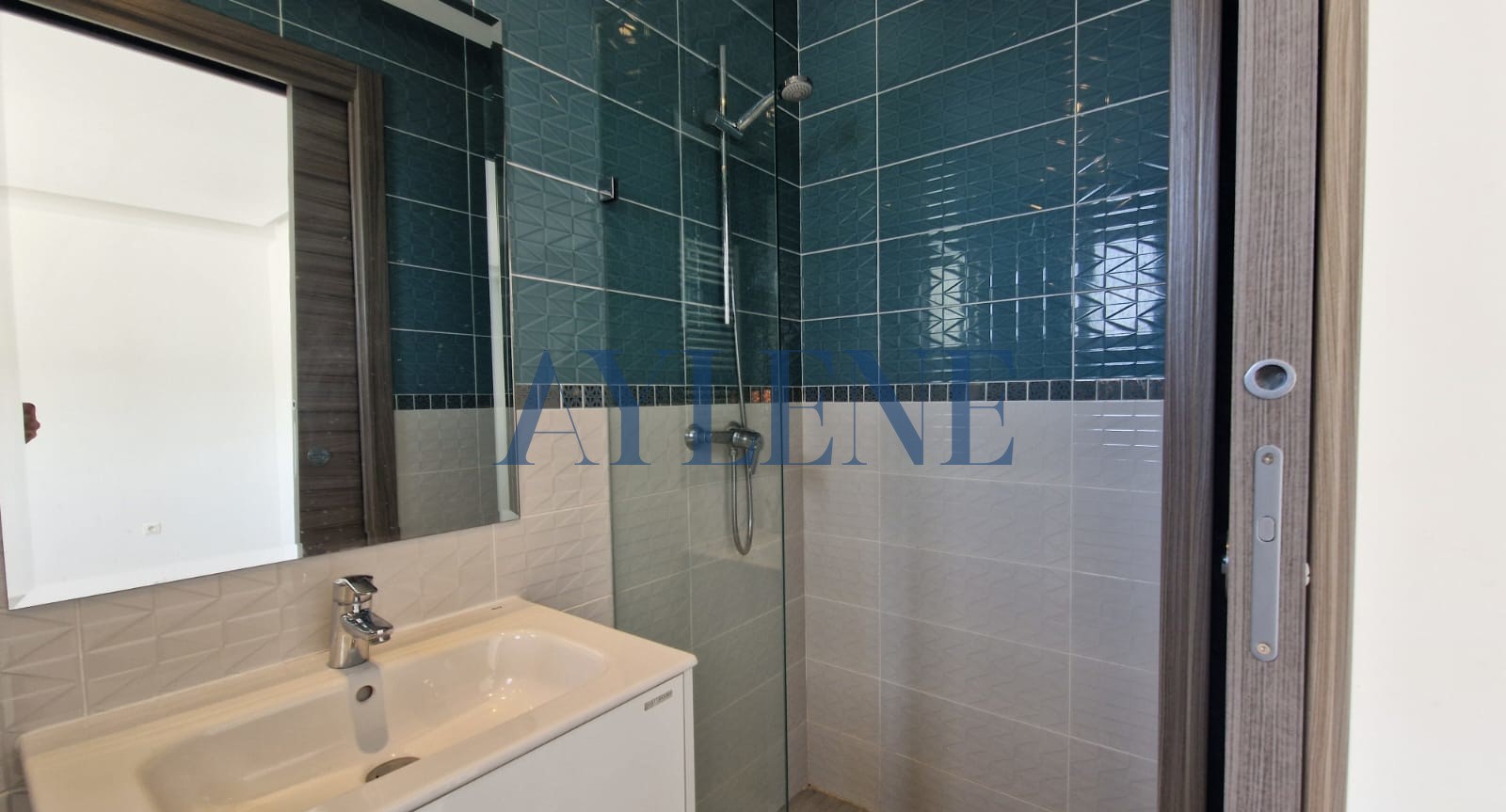La Soukra La Soukra Location Appart. 4 pices Appartement s3  la soukra