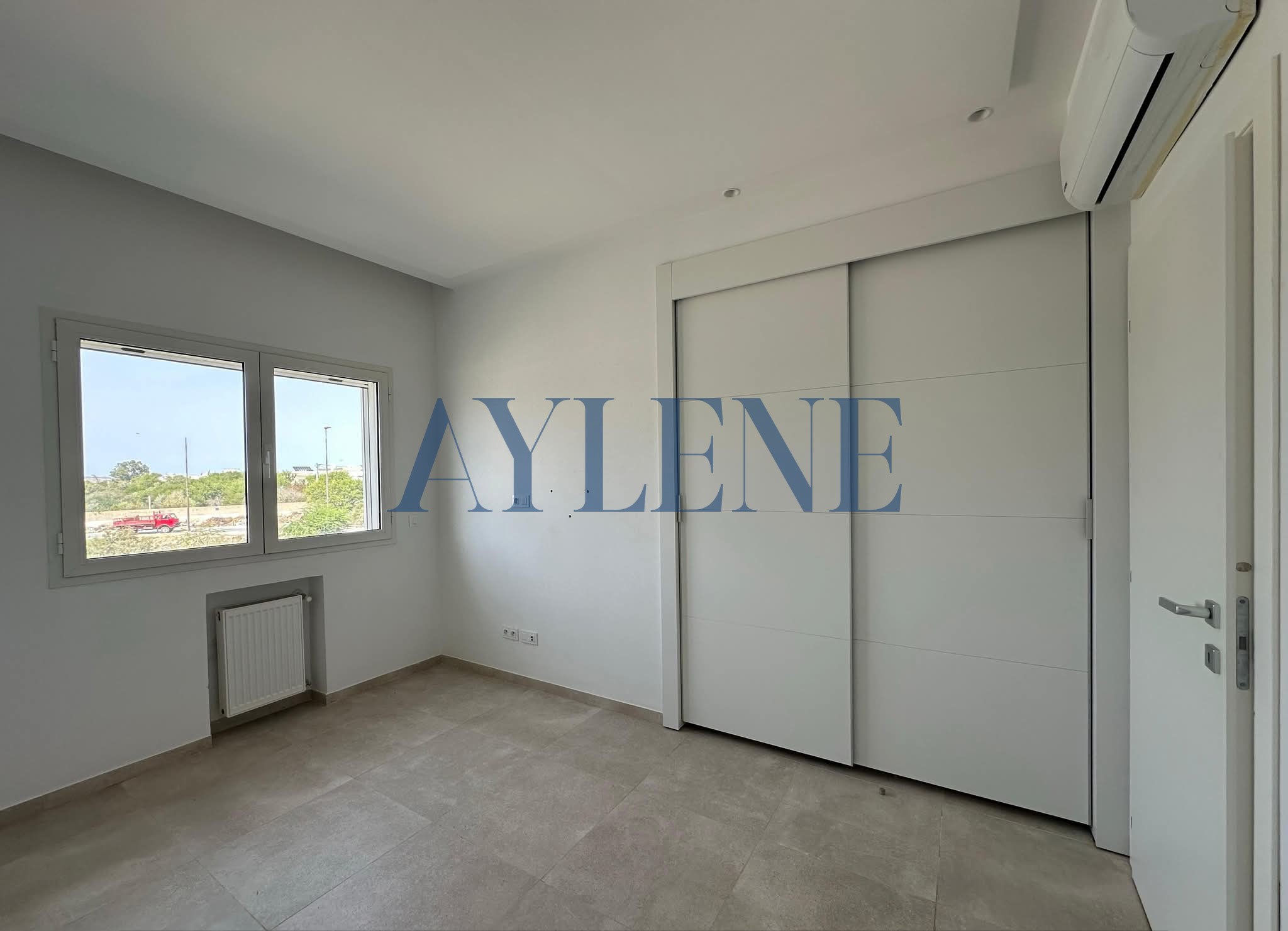 La Soukra Charguia 1 Location Appart. 2 pices S2 la soukra dans une rsidence r2