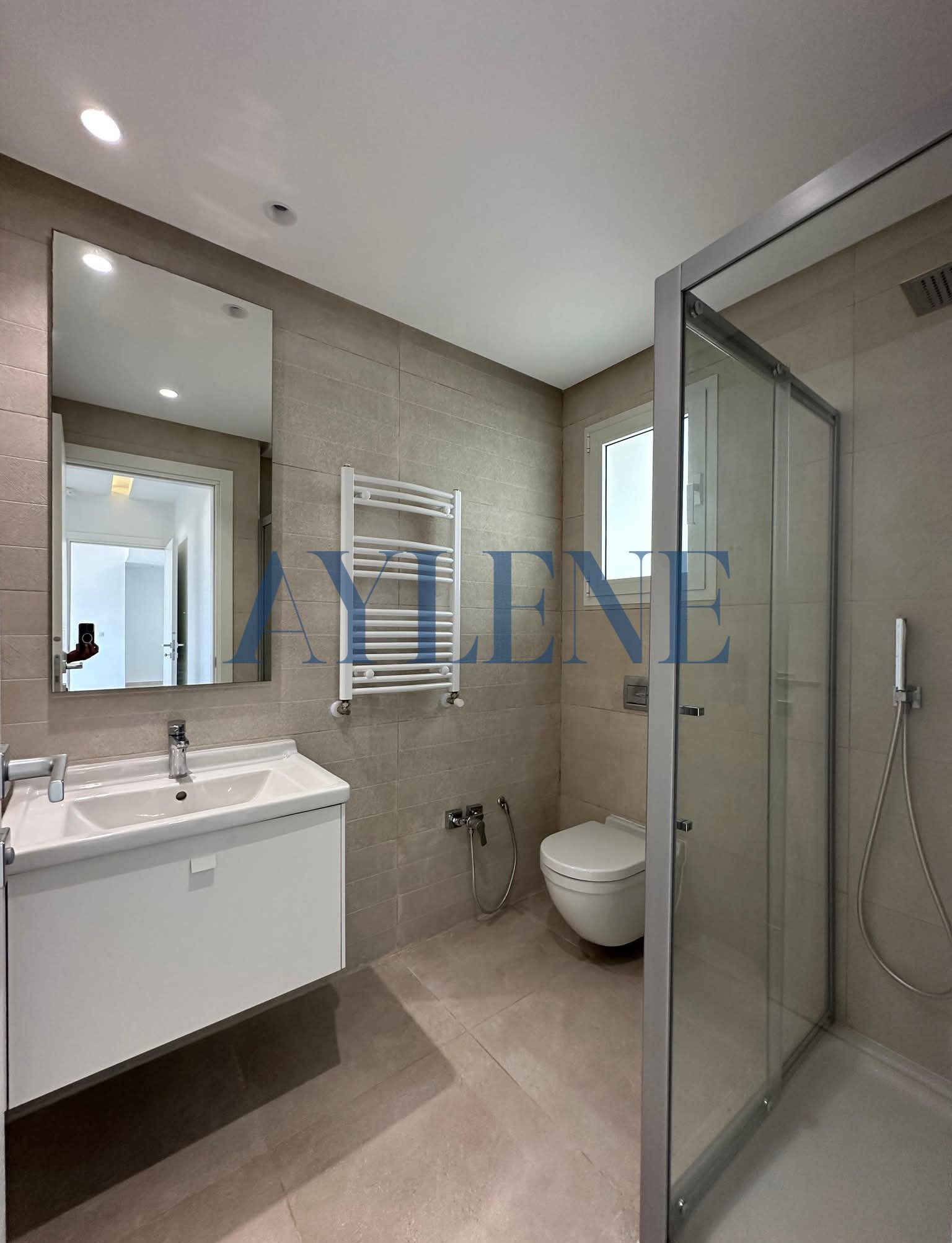 La Soukra Charguia 1 Location Appart. 2 pices S2 la soukra dans une rsidence r2