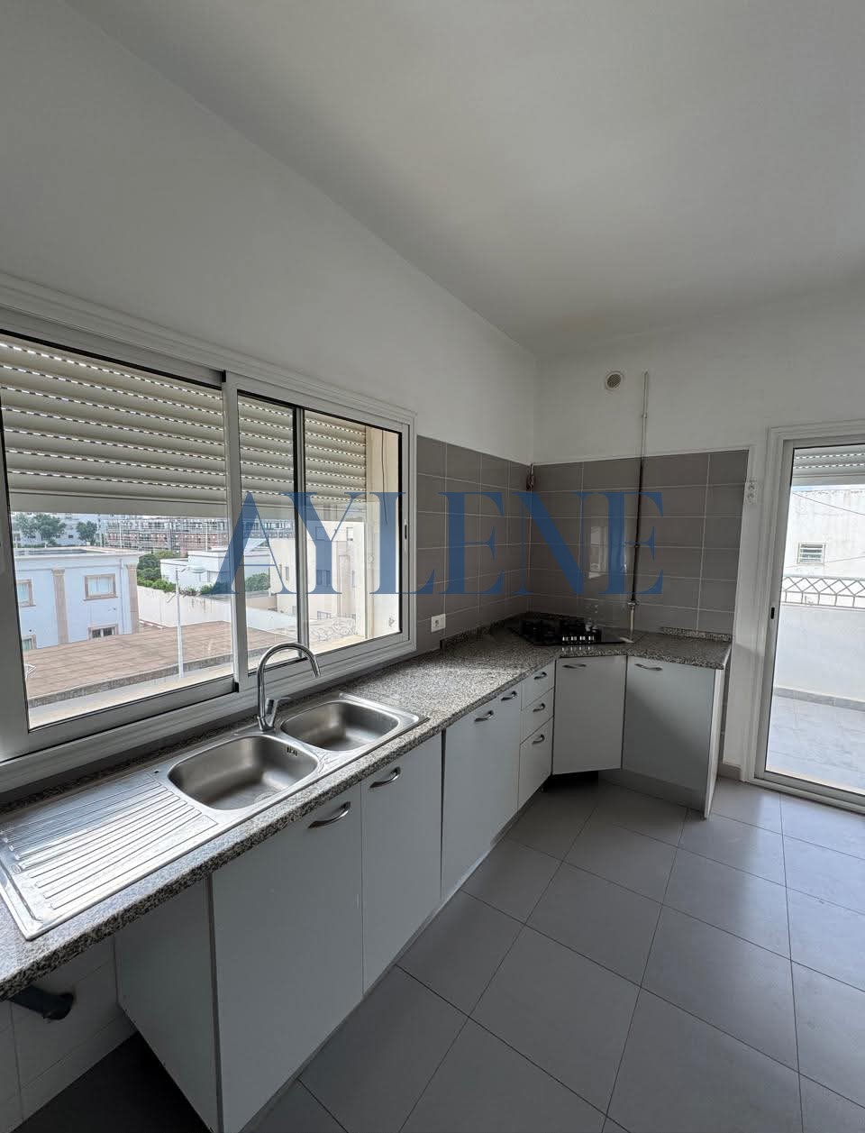 Ain Zaghouan Jardins de Carthage Location Appart. 3 pices tage de villa s3  jardins de carthage