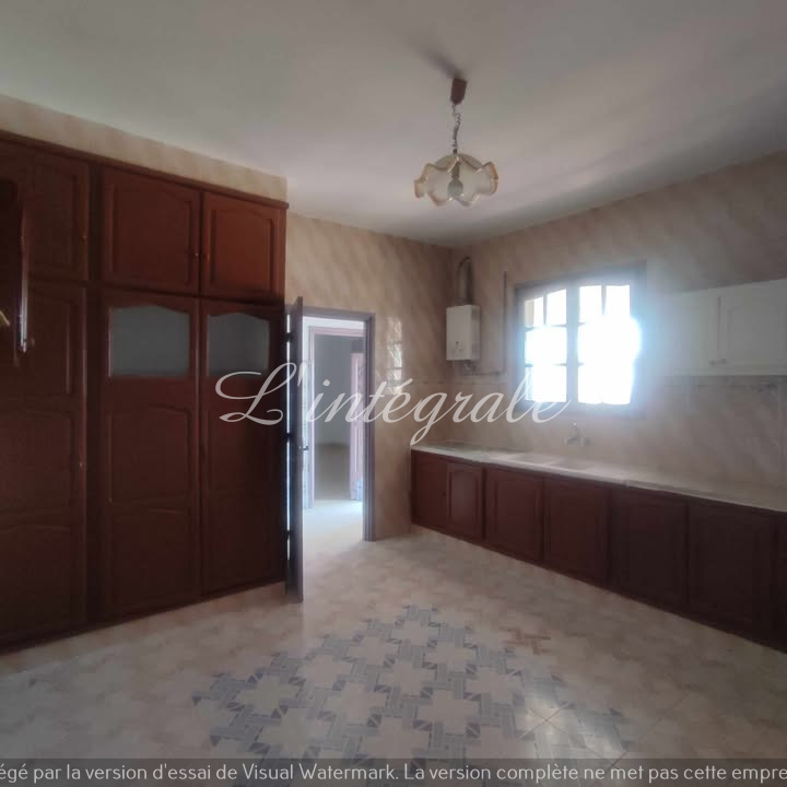 Ariana Ville El Menzah 7 Location Appart. 5 pices+ Grand s4 tage de villa