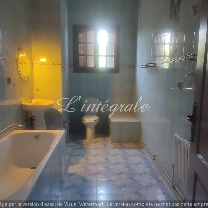 Ariana Ville El Menzah 7 Location Appart. 5 pices+ Grand s4 tage de villa