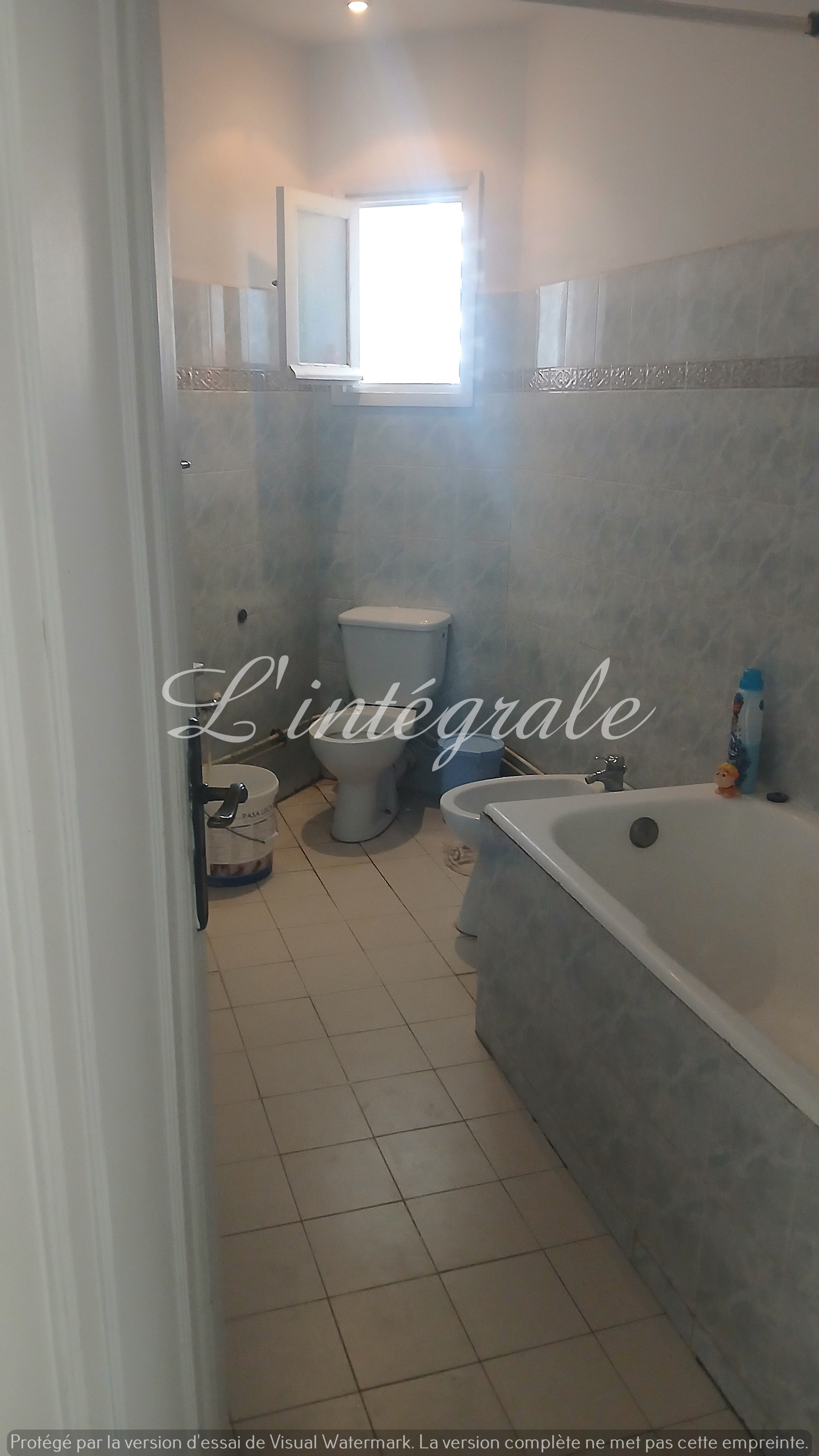 Ariana Ville Riadh Landlous Location Appart. 4 pices Spacieux s3 bon emplacement