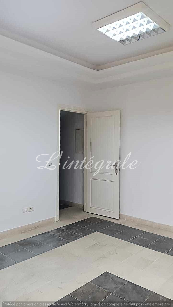 Cite El Khadra Zone urbaine nord Bureaux & Commerces Bureau Grand bureau h4