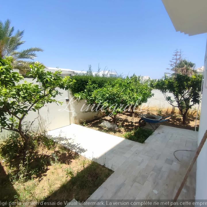 Ariana Ville Cite Ennasr 2 Location Appart. 2 pices S1 avec jardin