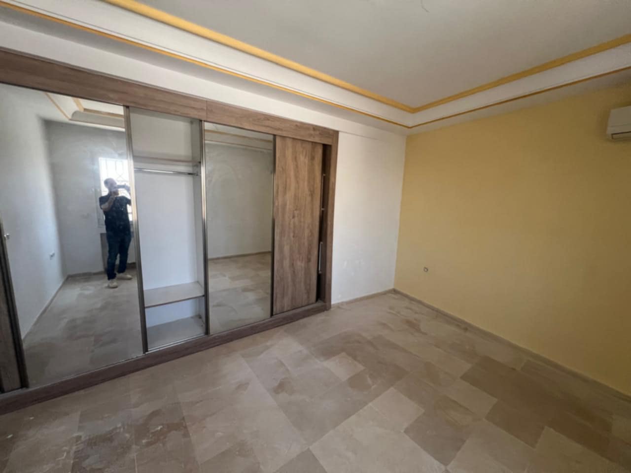 Ariana Ville Riadh Landlous Location Appart. 4 pices Appartement splus3  riadh andalous