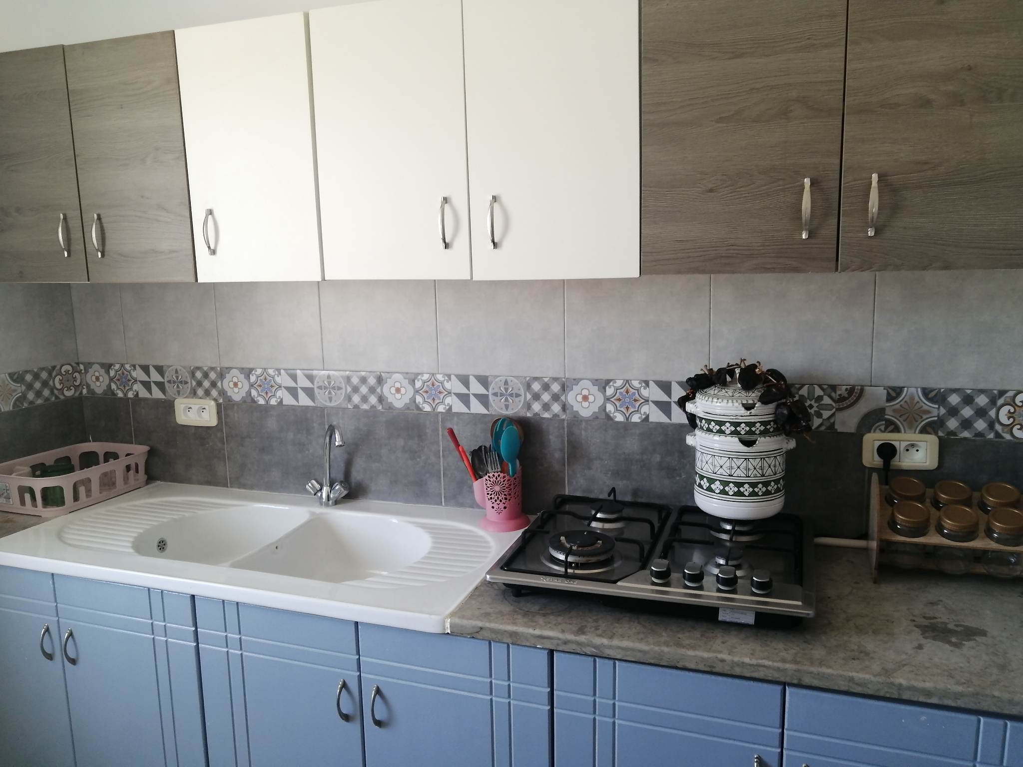Hammam Chatt Borj Cedria Location vacances Appart. 2 pices S2 richement meubl