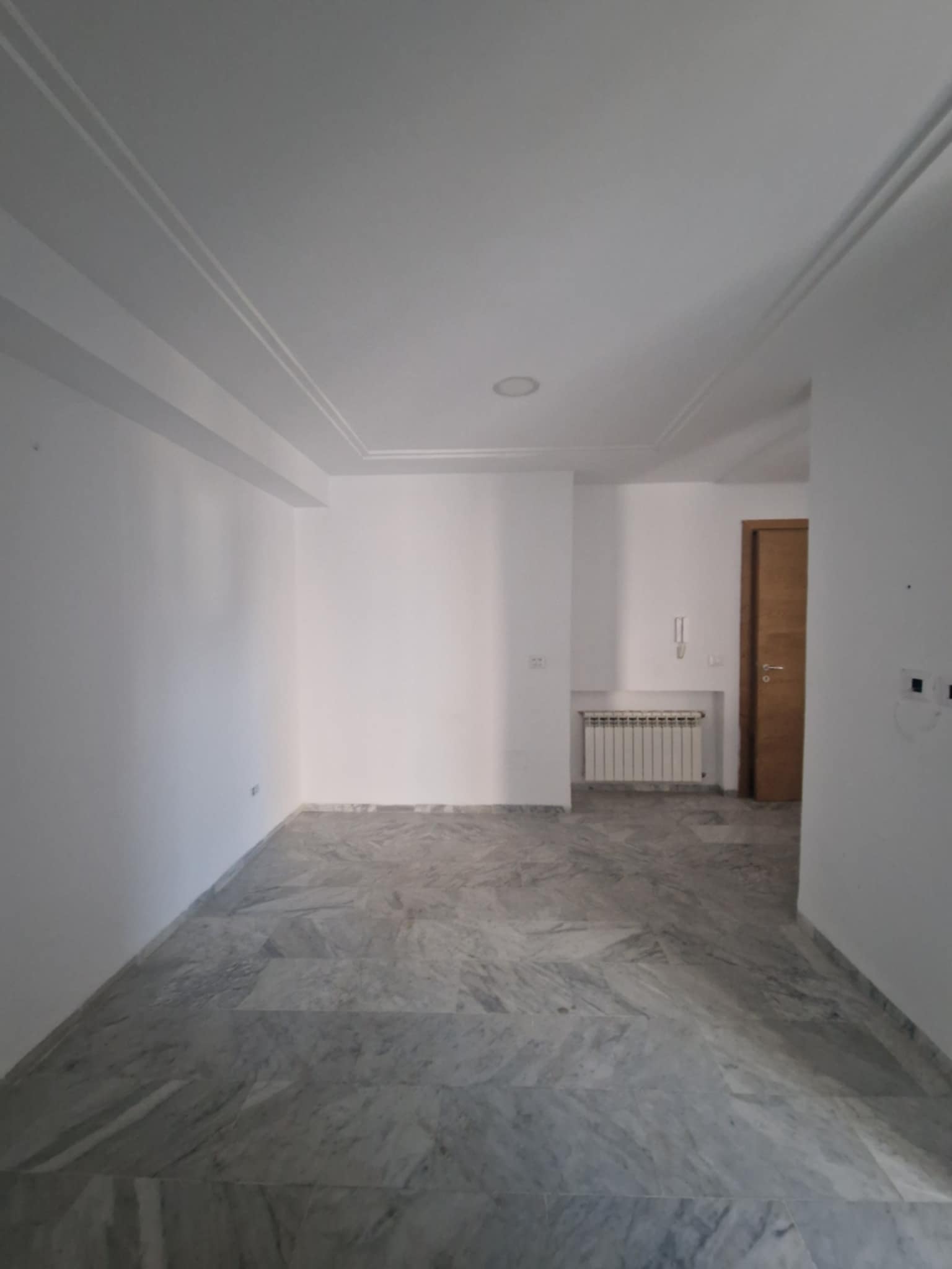 La Marsa El Aouina Location Appart. 3 pices S2 laouina cot downtown