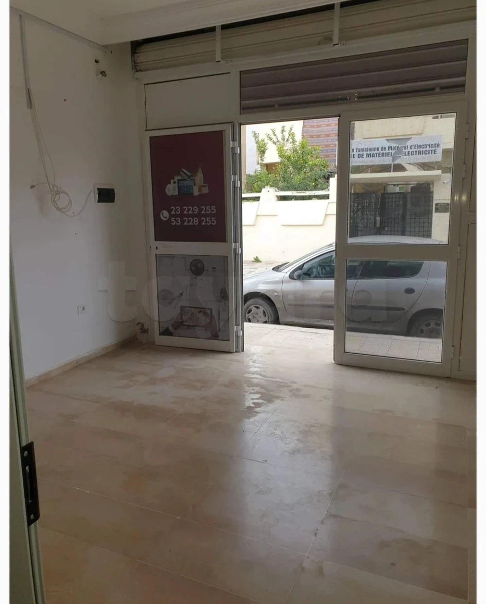 La Marsa El Aouina Bureaux & Commerces Bureau Local  usage bureautique  l'aouina