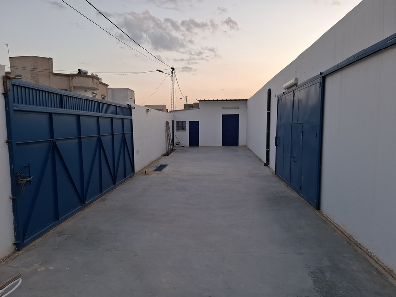 La Soukra Borj Louzir Location Surfaces Local industriel ou dpot 450m2