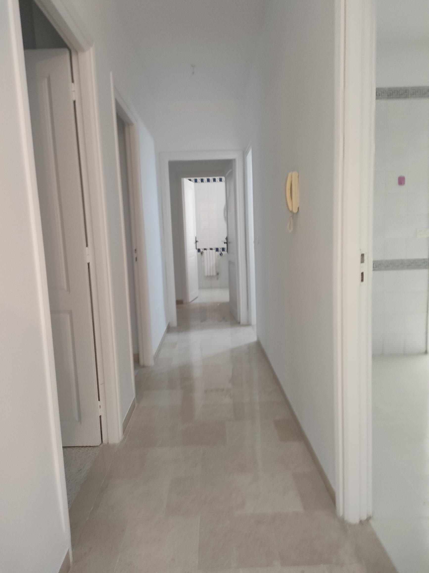 Mannouba La Mannouba Location Appart. 4 pices Appartement luxueux  salon et 3 ch