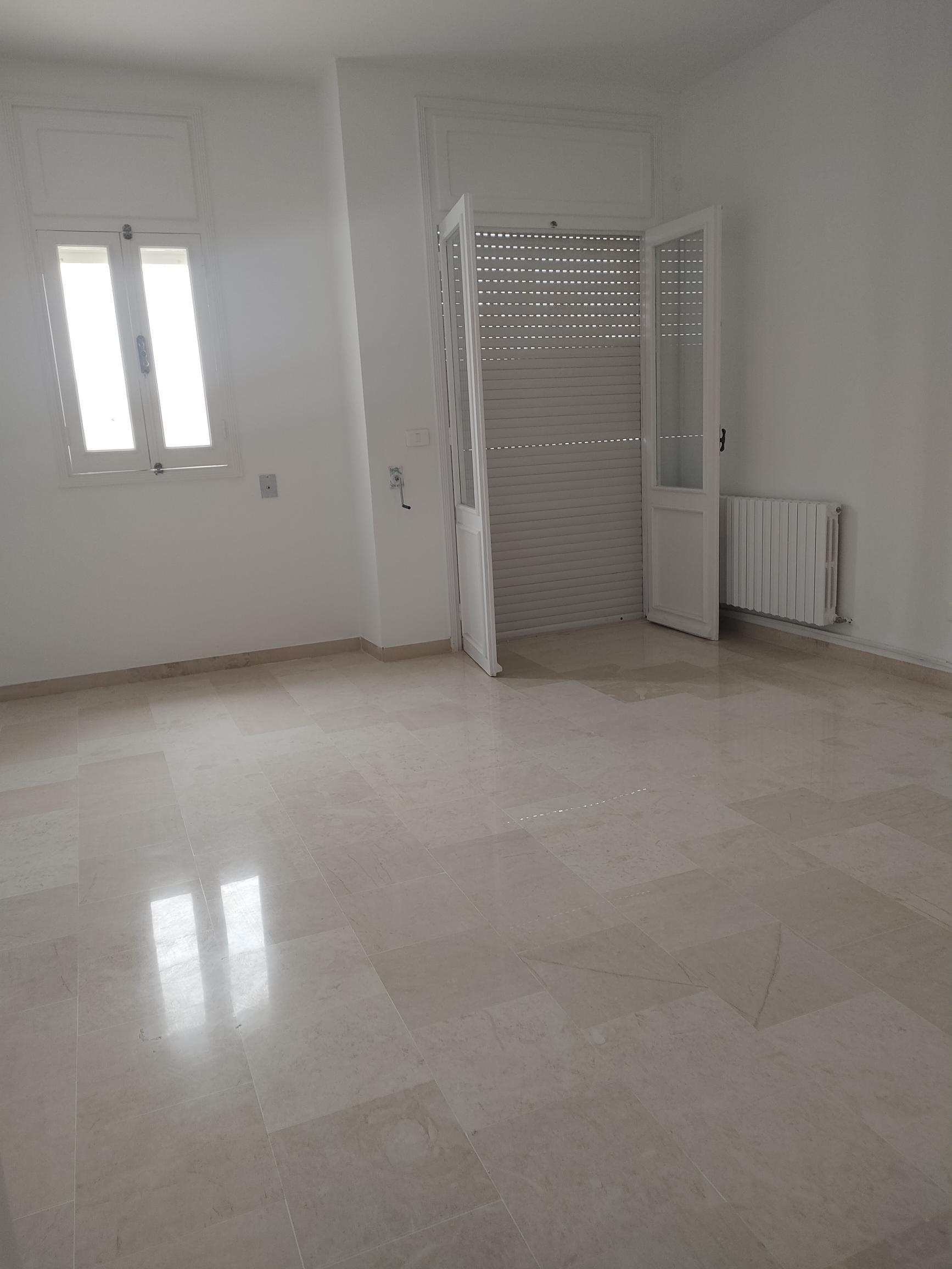 Mannouba La Mannouba Location Appart. 4 pices Appartement luxueux  salon et 3 ch