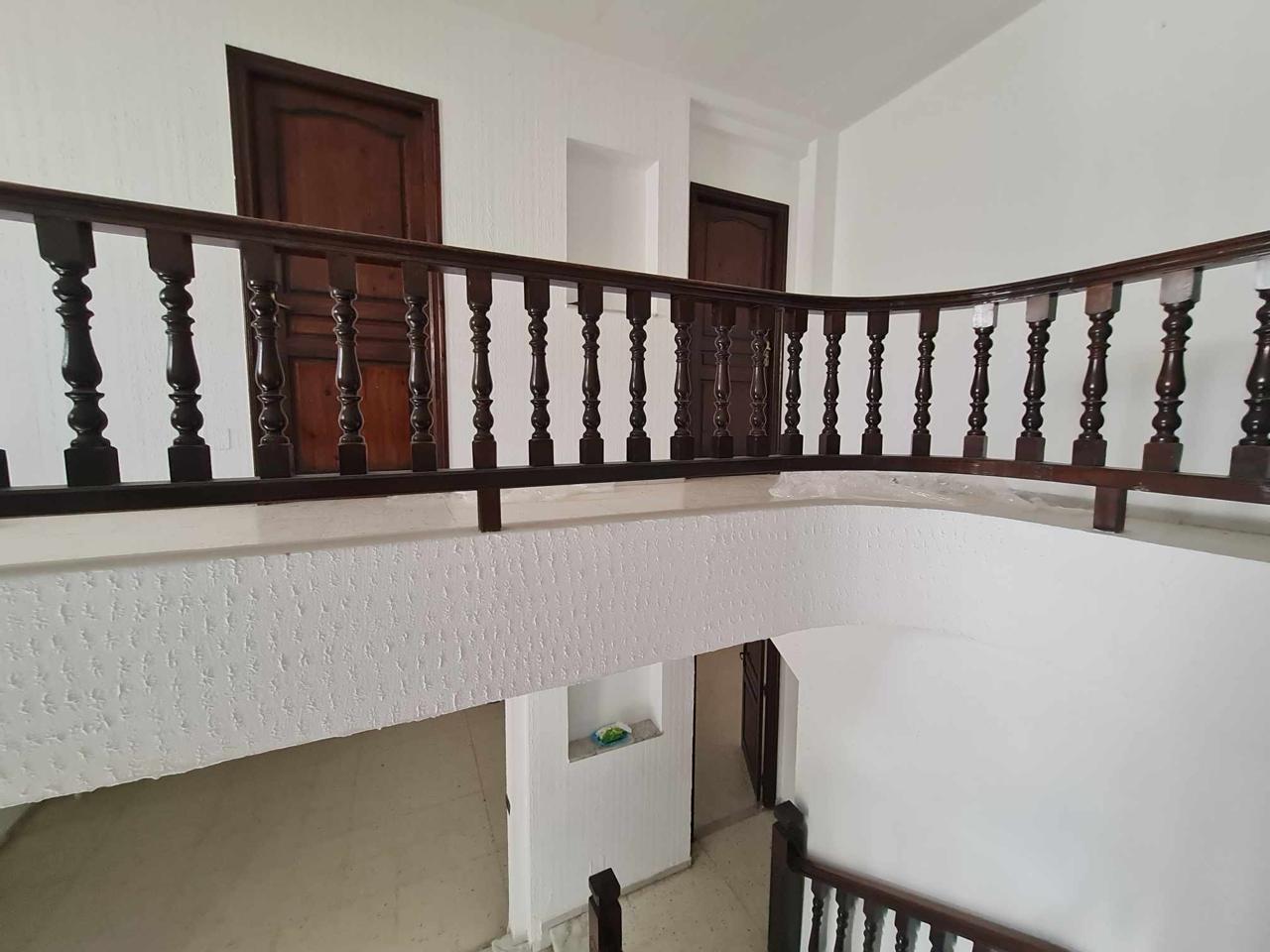 El Menzah El Manar 2 Vente Maisons Spacieuse villa r2  manar2