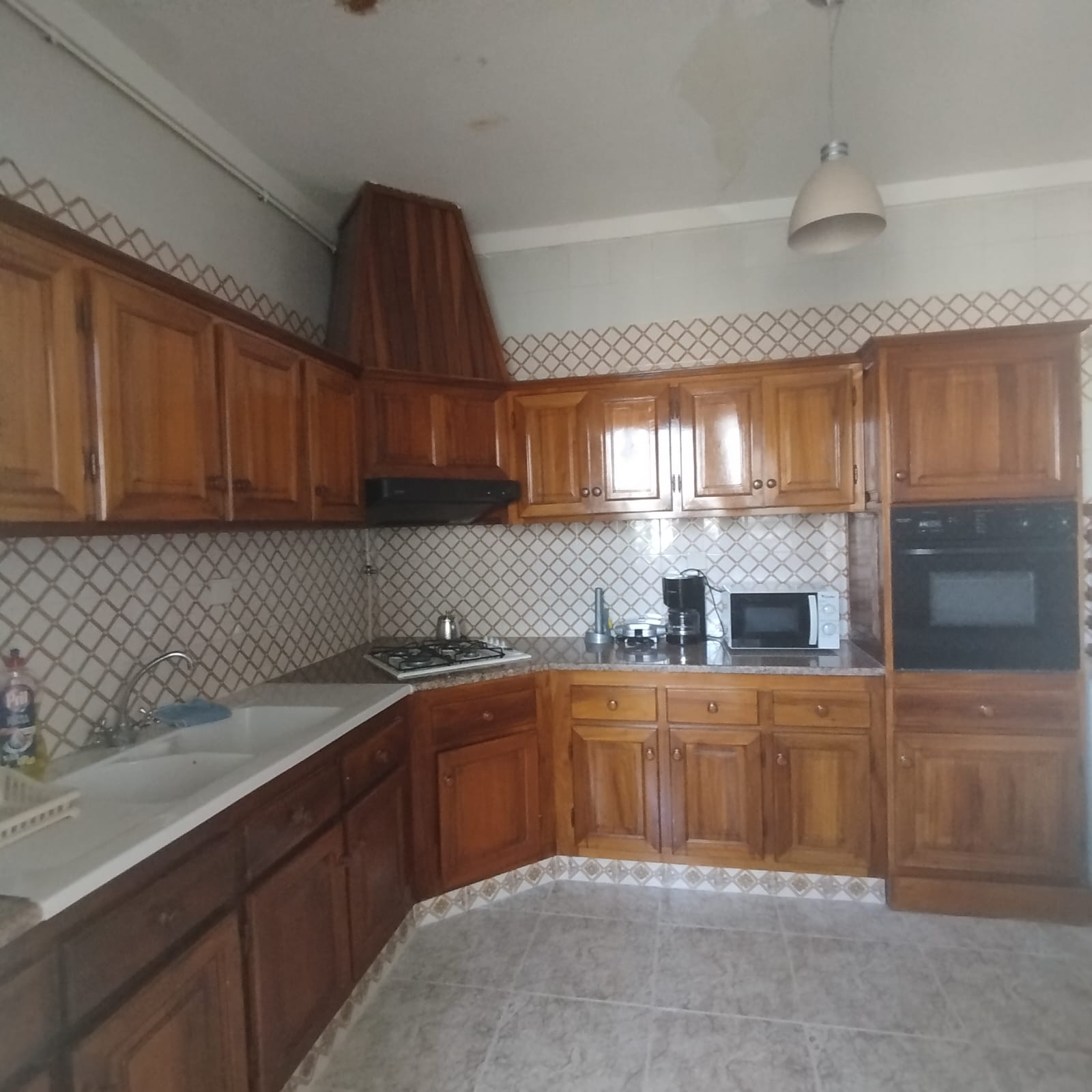 La Marsa Berge Du Lac Location Appart. 5 pices+ Vaste appartement s4 pour usage bureautique