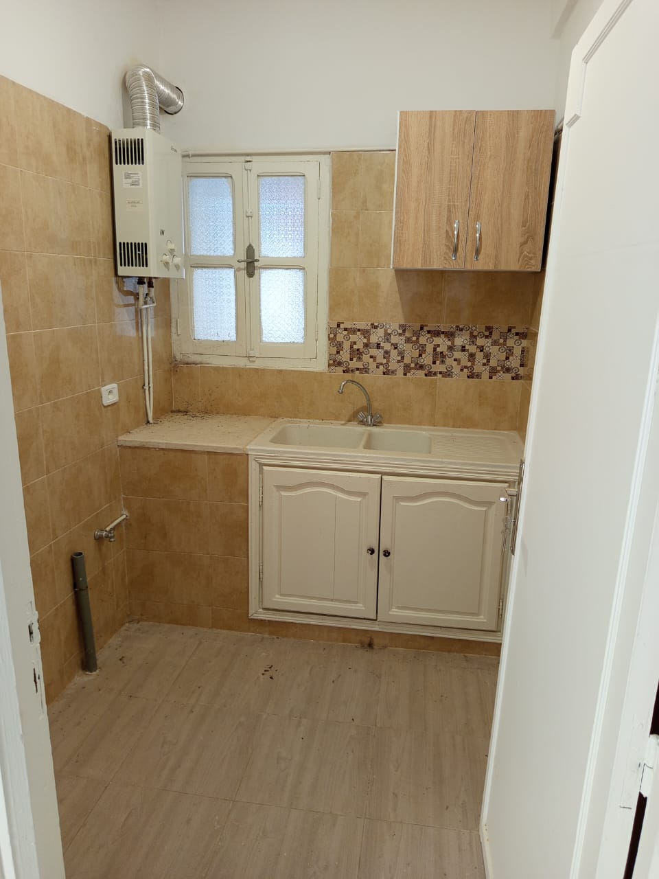 El Menzah El Manar 1 Location Appart. 2 pices Studio s1 vide  manar1