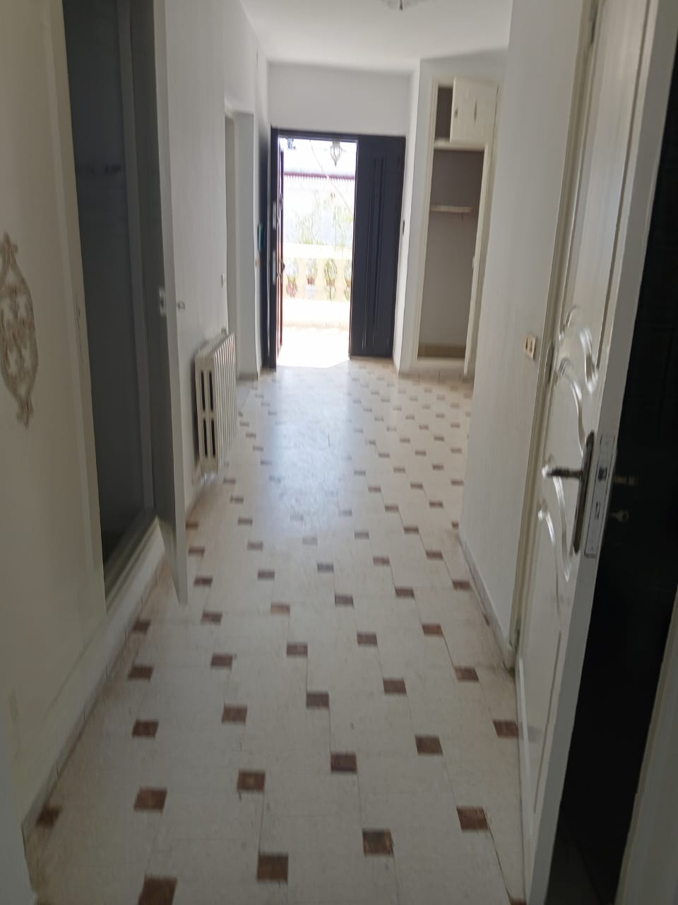 El Menzah El Menzah 9 Location Appart. 5 pices+ Spacieux tage de villa s4 indpendant  menzah9a