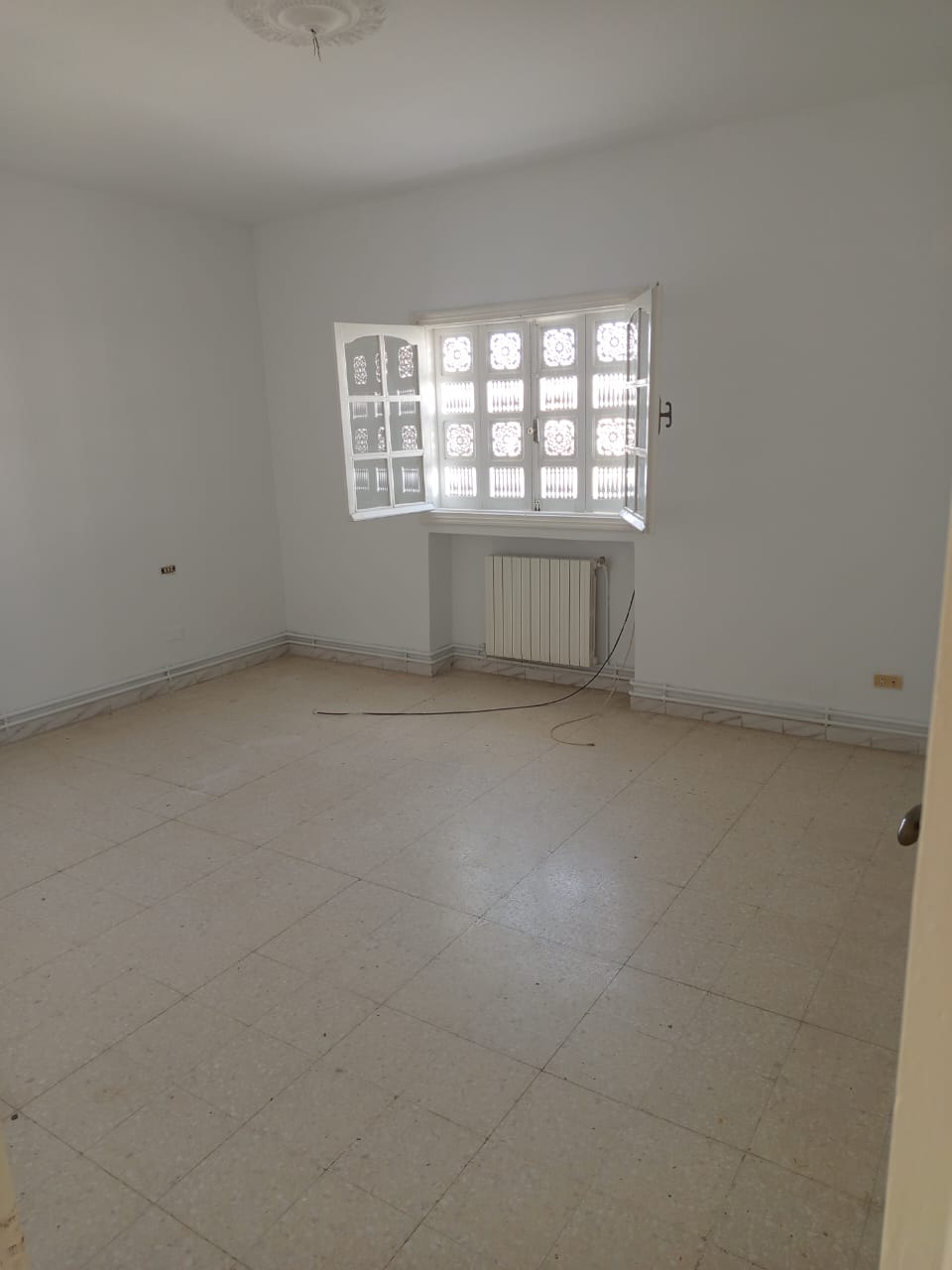 El Menzah El Menzah 9 Location Appart. 5 pices+ Spacieux tage de villa s4 indpendant  menzah9a