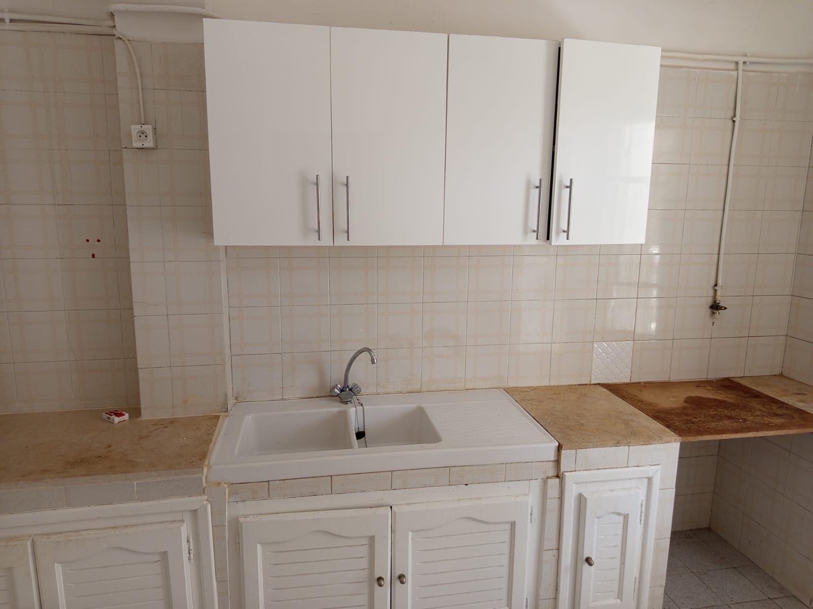El Menzah El Manar 1 Location Appart. 2 pices Spacieux studio s1  manar1