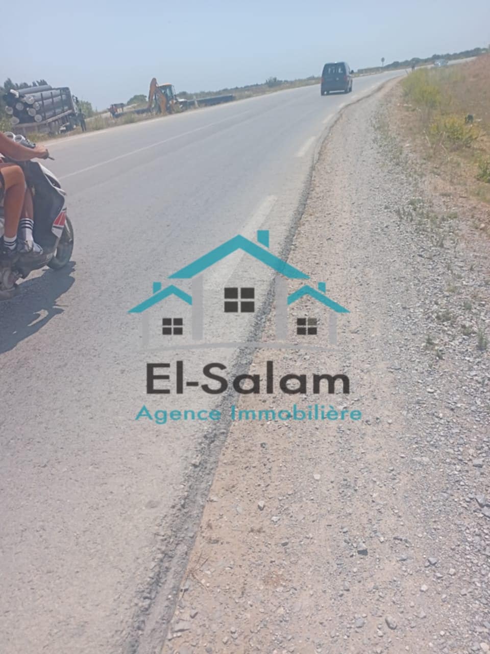 El Haouaria Charaf Terrain Terrain nu Hectar 7000m2 directement sur la route principal