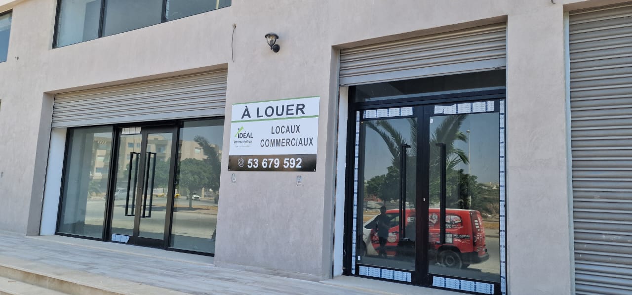 Ain Zaghouan Jardins de Carthage Bureaux & Commerces Surfaces Al local commercial 65m2 jardins de carthage