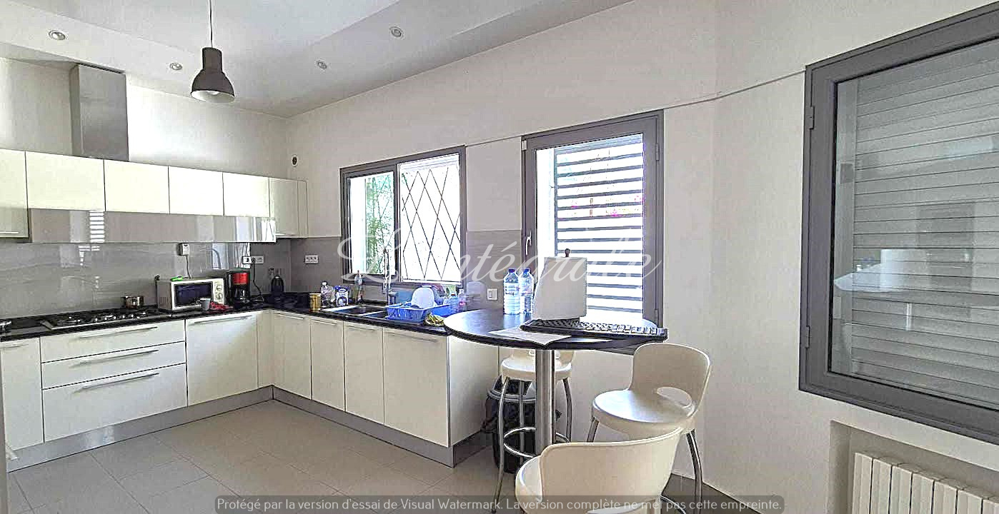 El Menzah El Menzah 1 Location Maisons Une magnifique villa avec piscine