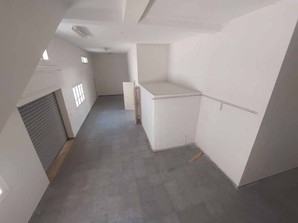 Fouchana Zone Industrielle El Meghira Location Autre Al un local industrielle 450m2 zim
