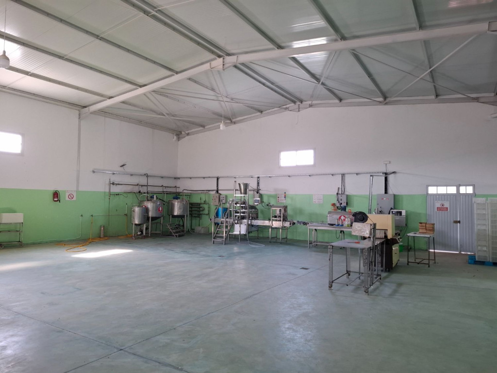 Fouchana Fouchana Location Surfaces Local industriel fourchera 100 m2