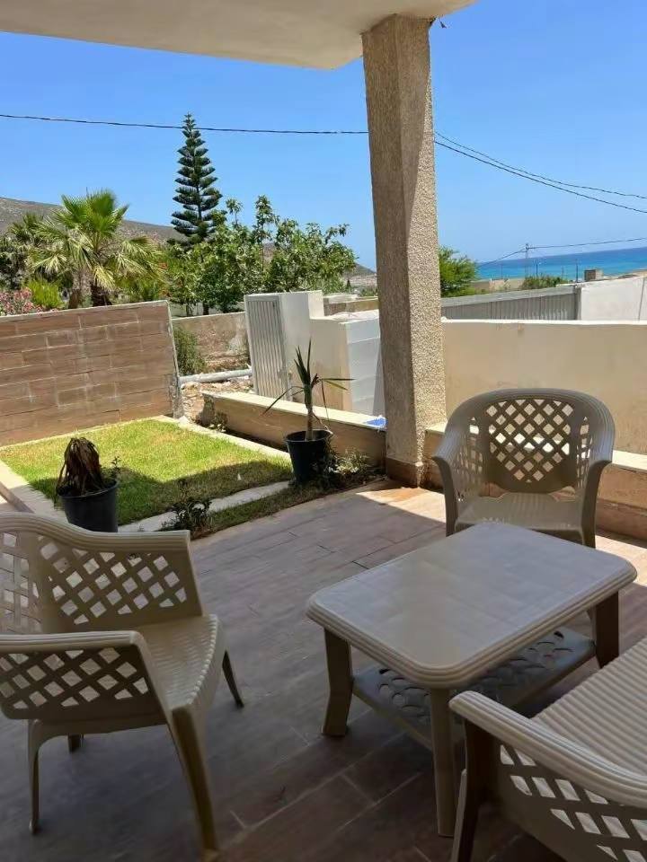 El Haouaria Cite Touristique Location Appart. 2 pices Un rez de chausse indpendant  plage elhaouria