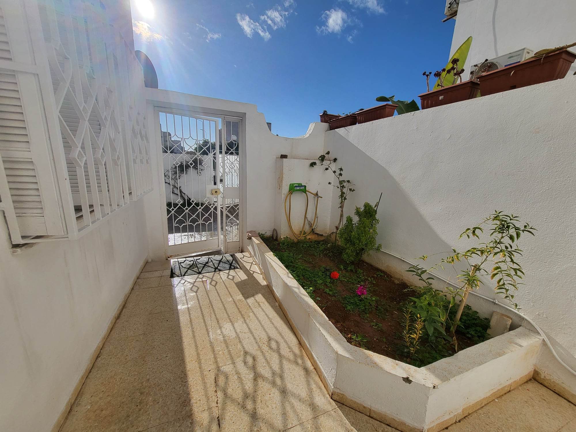 La Soukra Borj Louzir Location Appart. 2 pices App s2 avec jardin cit bahi ladgham