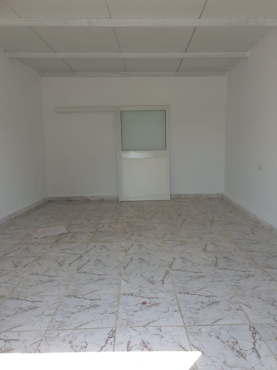 Mannouba La Mannouba Location Surfaces Local commercial