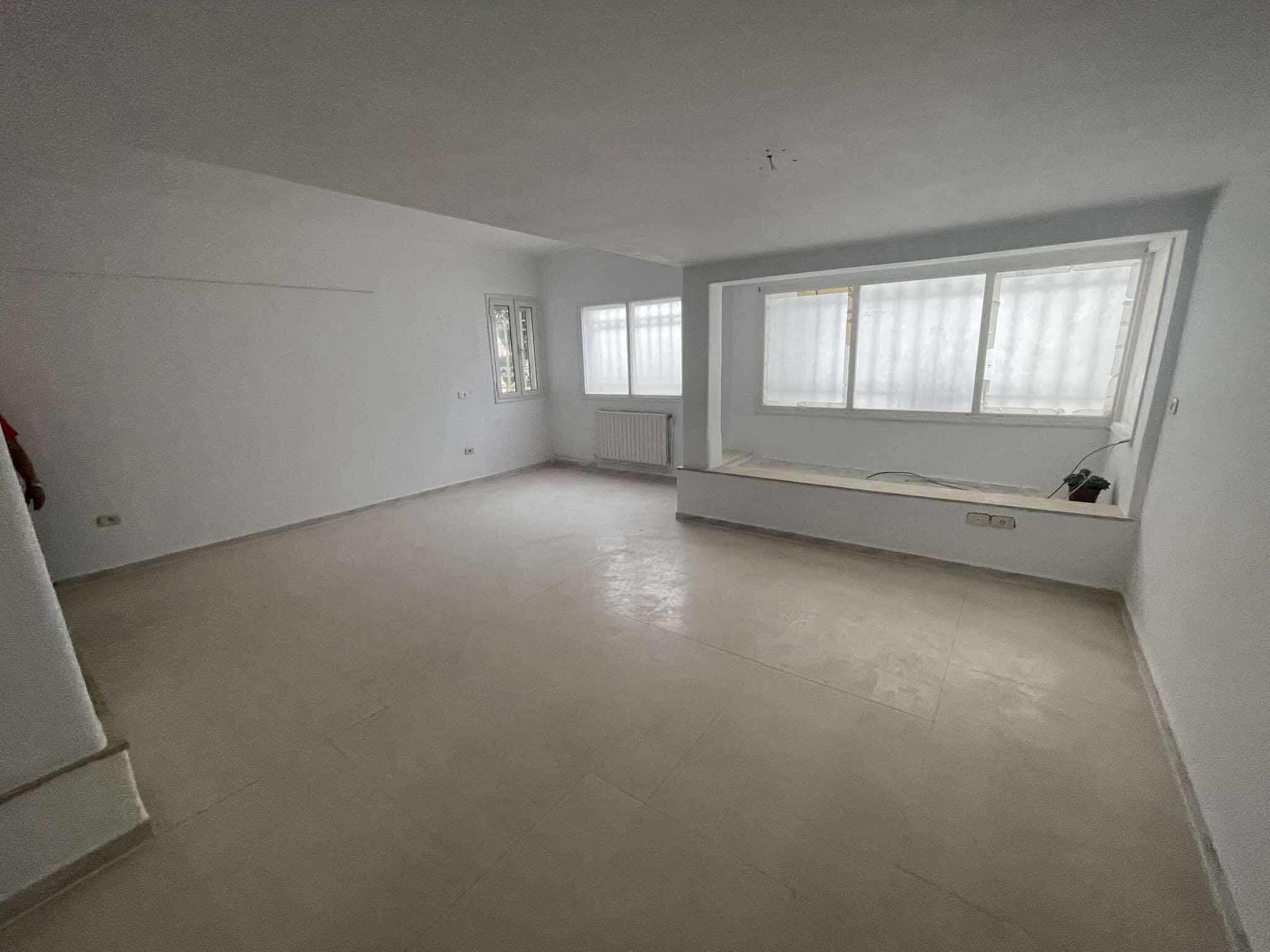 Ariana Ville Cite Ennasr 1 Location Appart. 4 pices Rdc de villa s3 1250 a ennasr 1