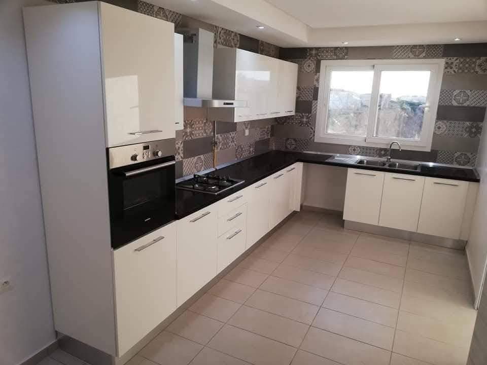 El Menzah El Menzah 9 Location Appart. 4 pices S2 2200d menzah 9c