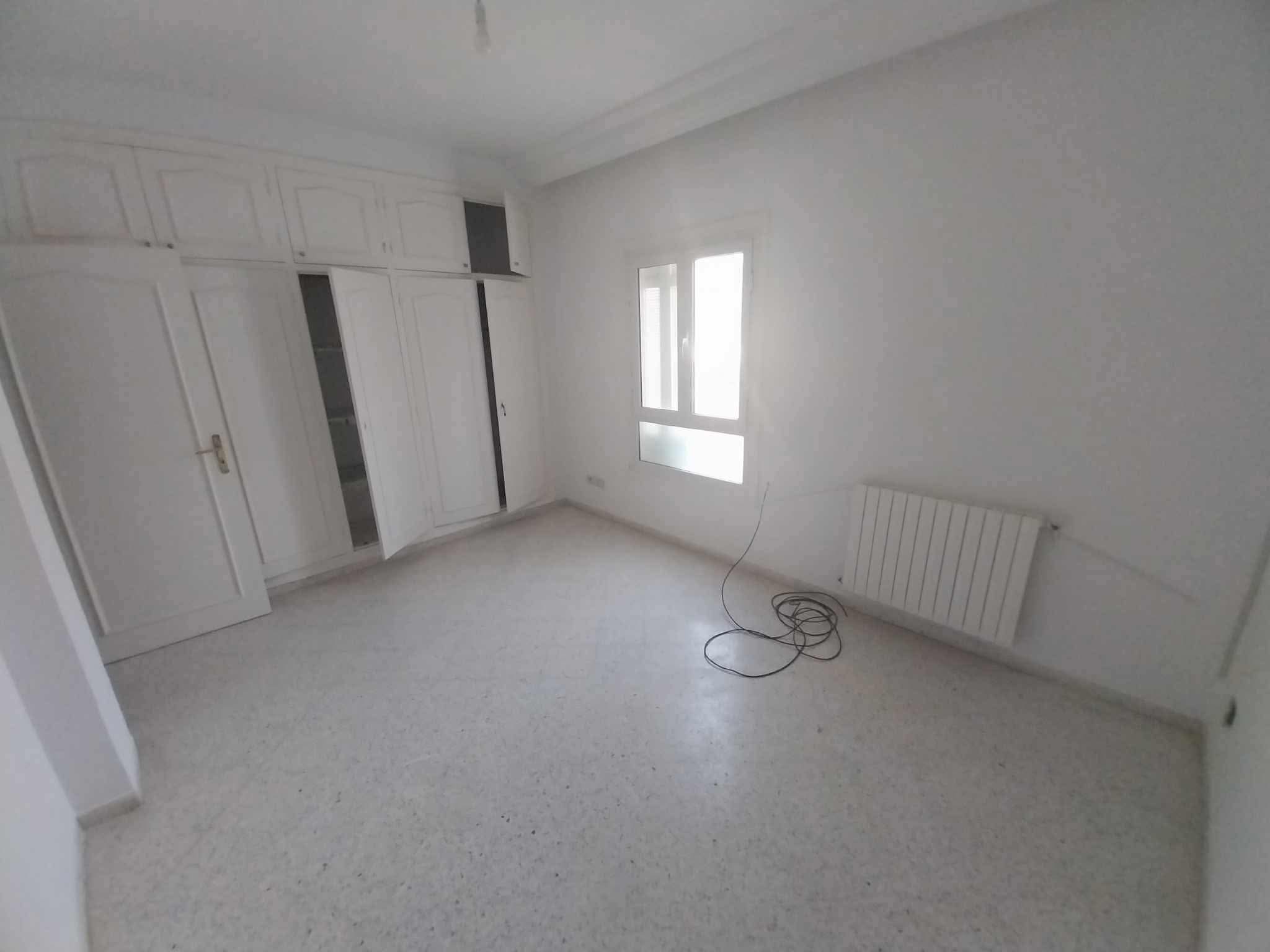 Ariana Ville Riadh Landlous Location Appart. 5 pices+ S4 1000d riadh andalous