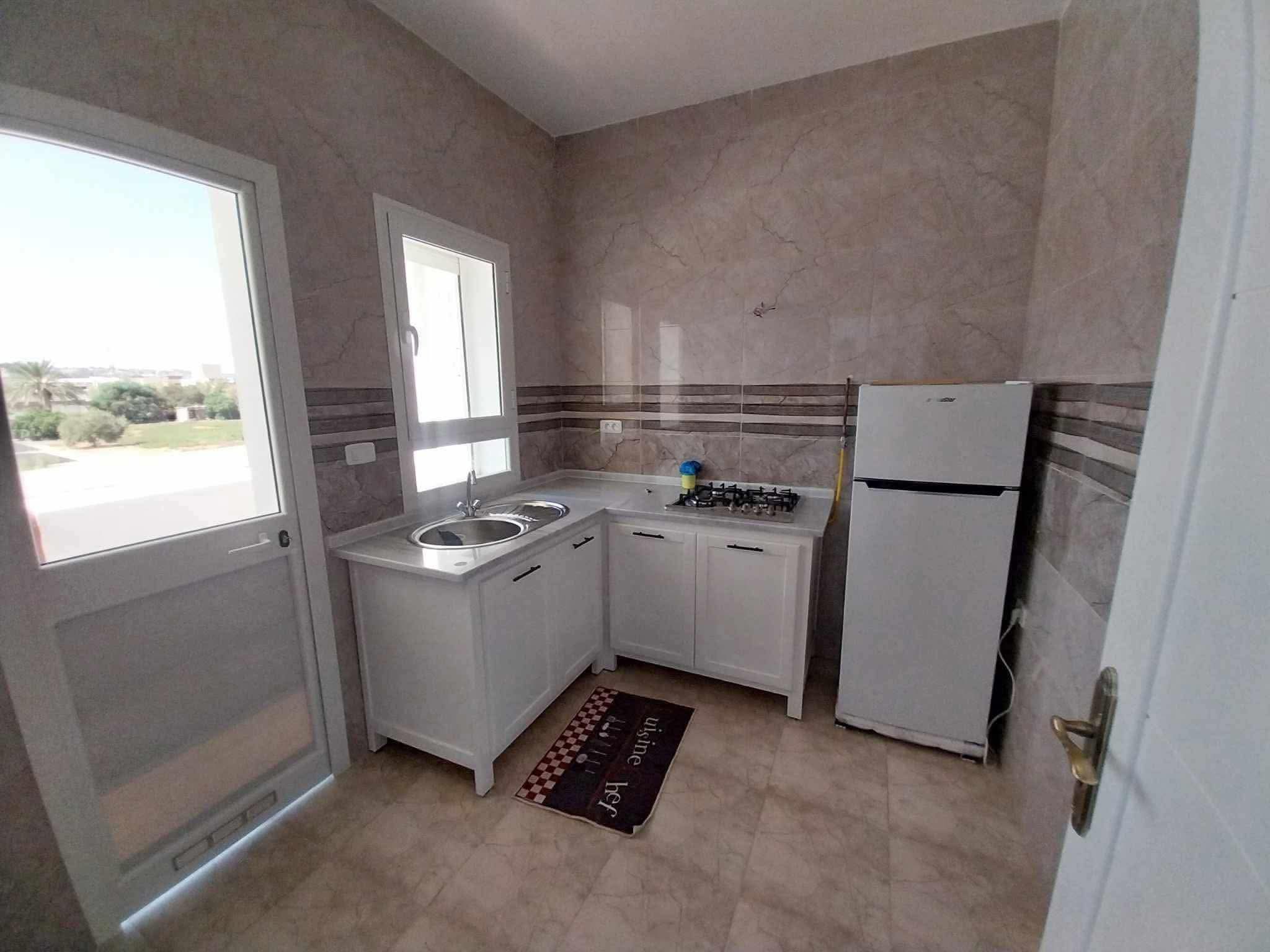 Raoued Ariana Essoughra Location Appart. 3 pices S2 richement meuble 1200d ariana essoughra