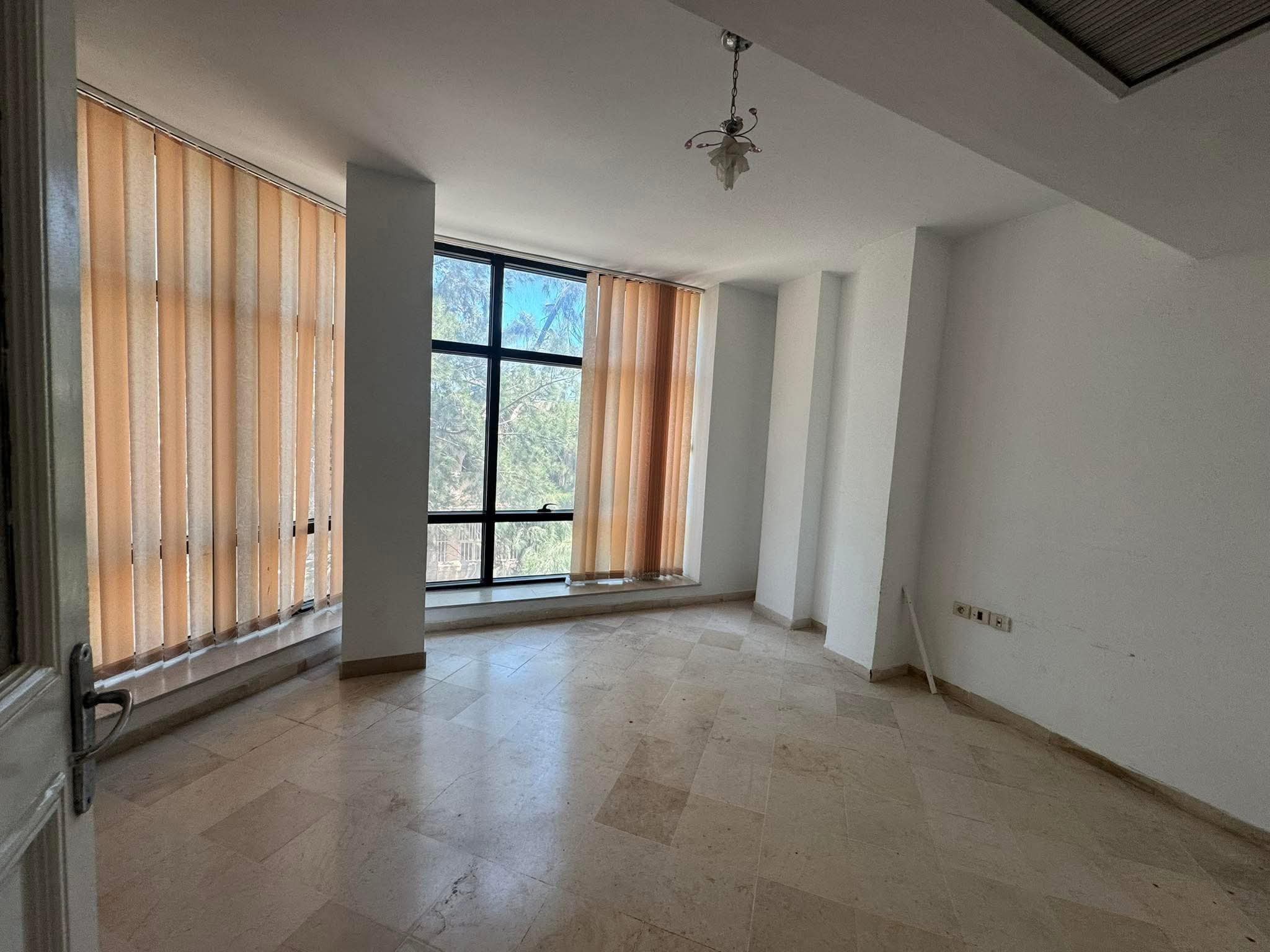 Bab Bhar Montplaisir Bureaux & Commerces Bureau Bureau 1800d montplaisir