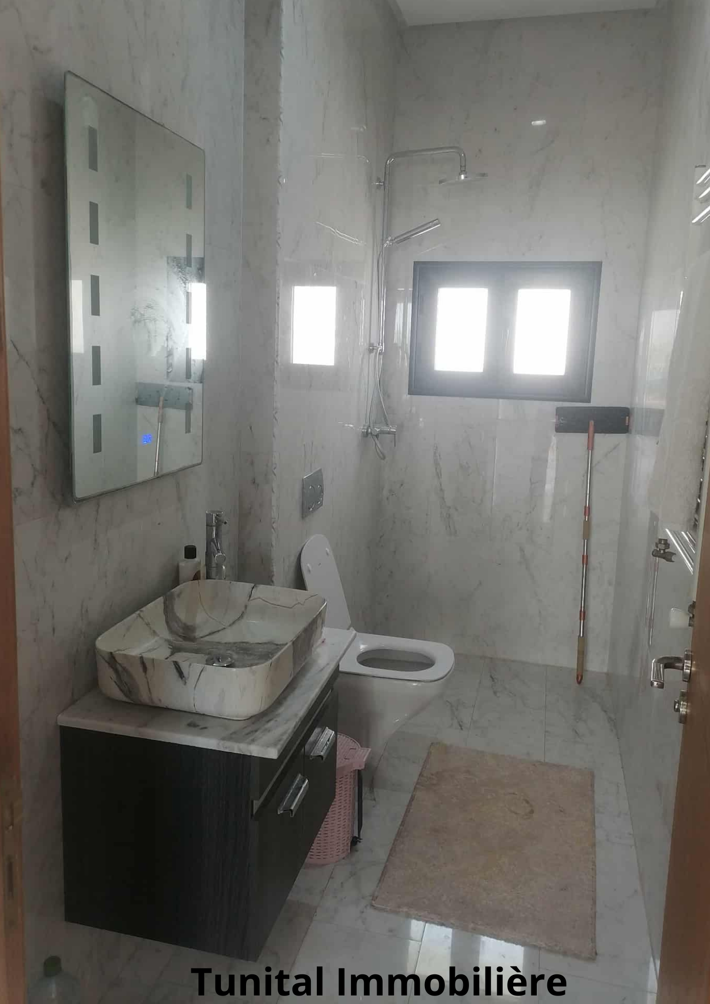 La Soukra Chotrana 3 Location Maisons La soukra chotrana 3  villa neuf standing meuble