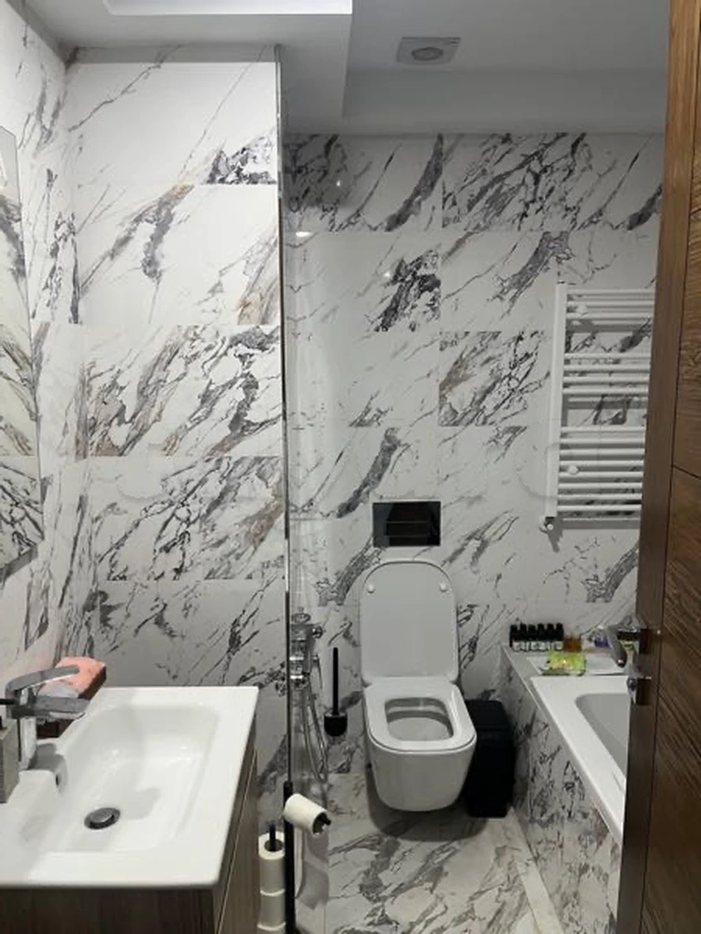 El Menzah El Menzah 9 Location Appart. 4 pices Appartement s3 meubl  menzah 9c