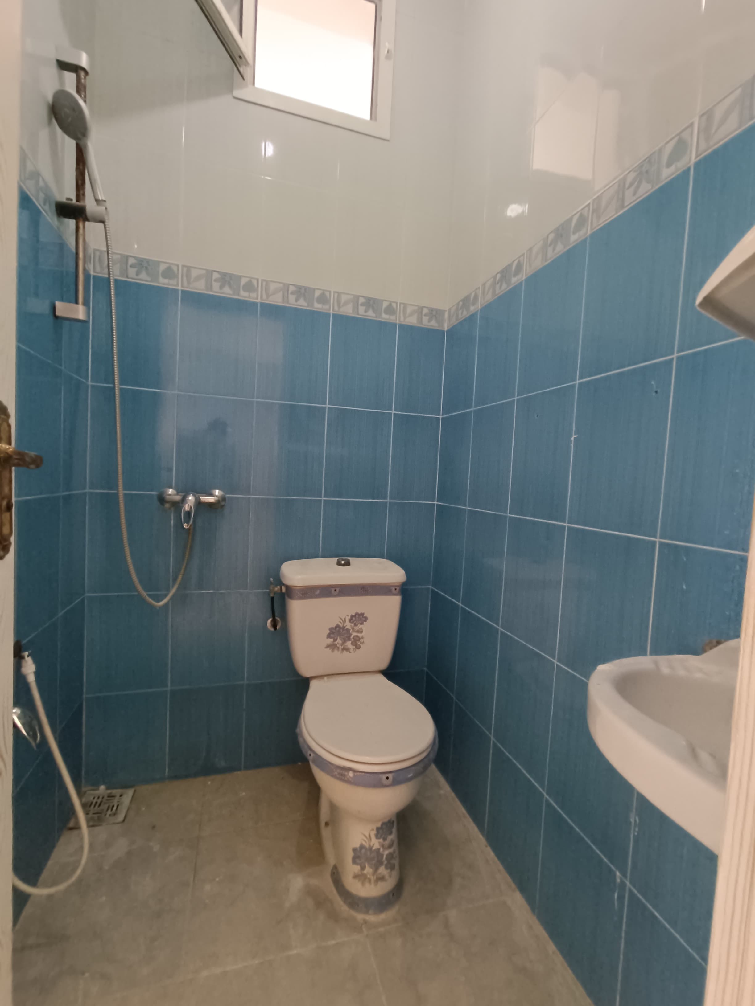 La Marsa El Aouina Location Appart. 1 pice Appt s plus 1 a l'aouina
