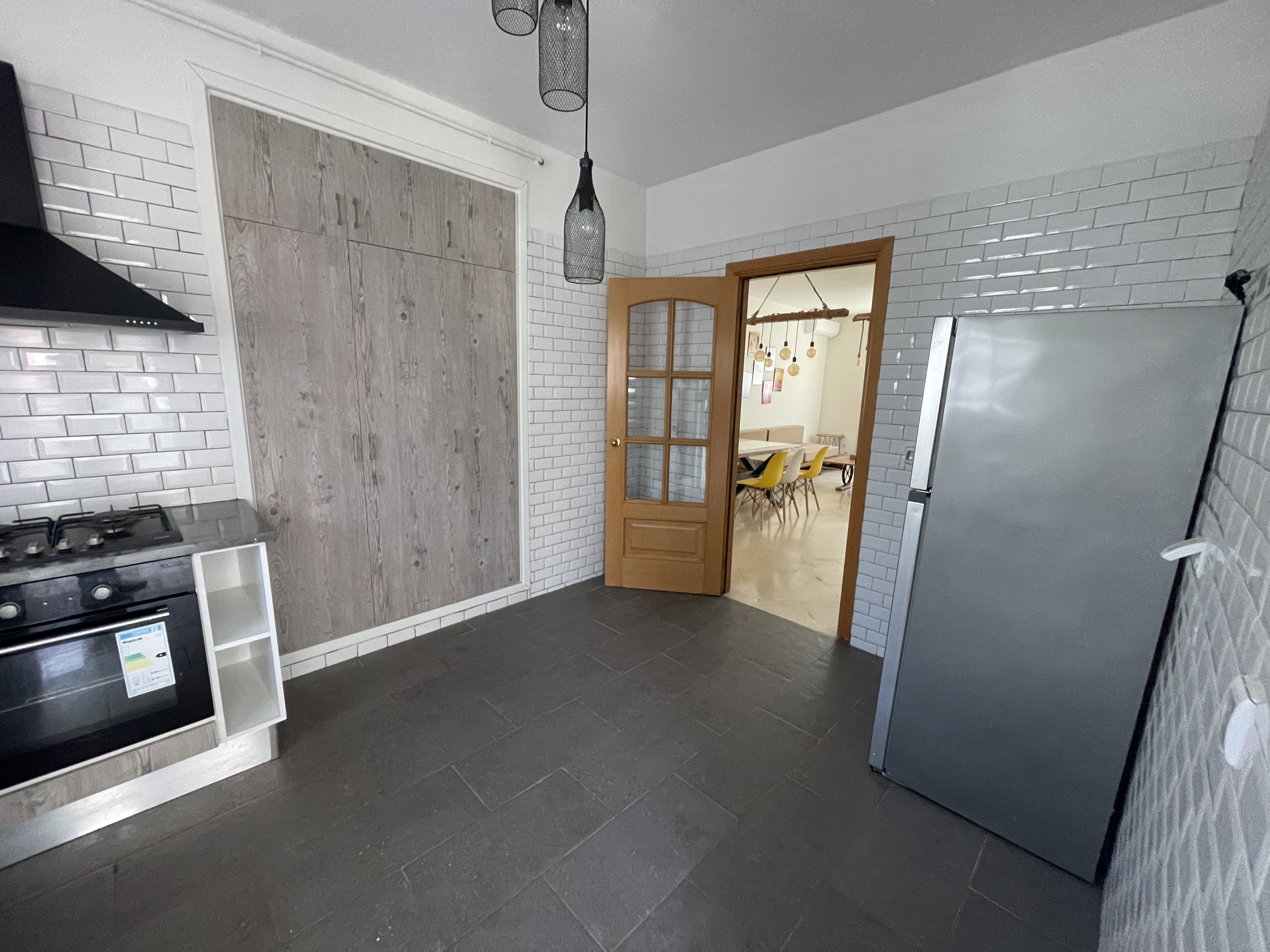 La Marsa Gammart Location Appart. 4 pices Un appartement s3 au 1 tage meubl