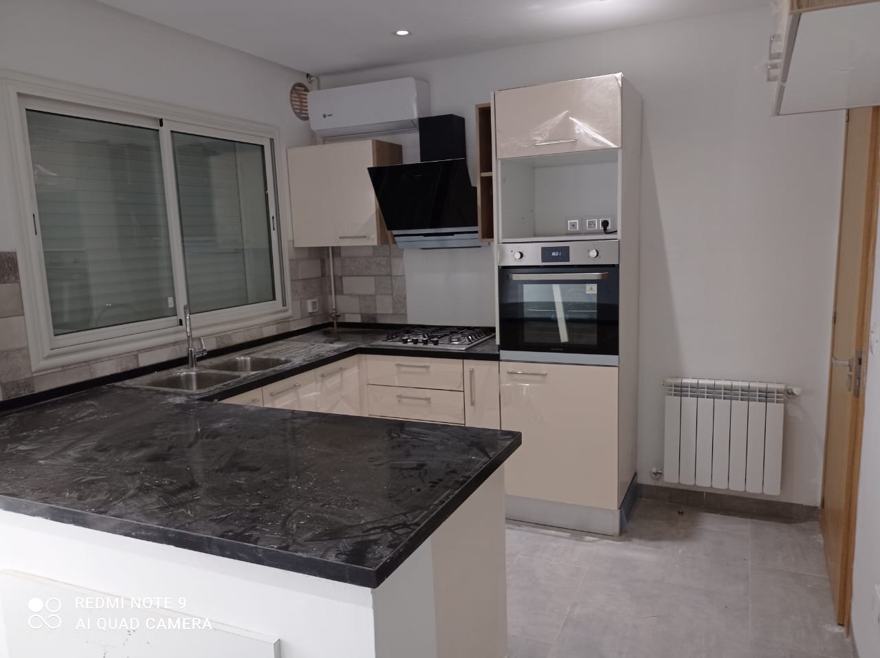 Ariana Ville Cite Ennasr 2 Location Appart. 2 pices Ennasr 2 appart s 2  place park terrasse et jardin
