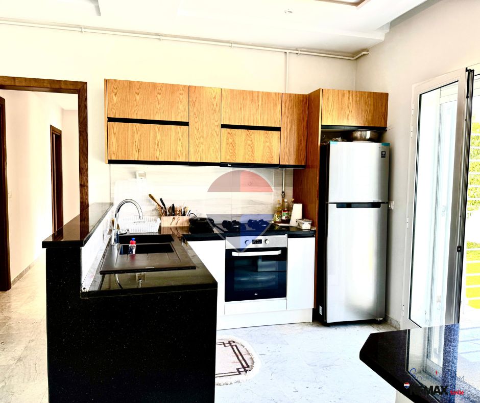 La Soukra La Soukra Vente Appart. 4 pices Appartement avec jardin  la soukra