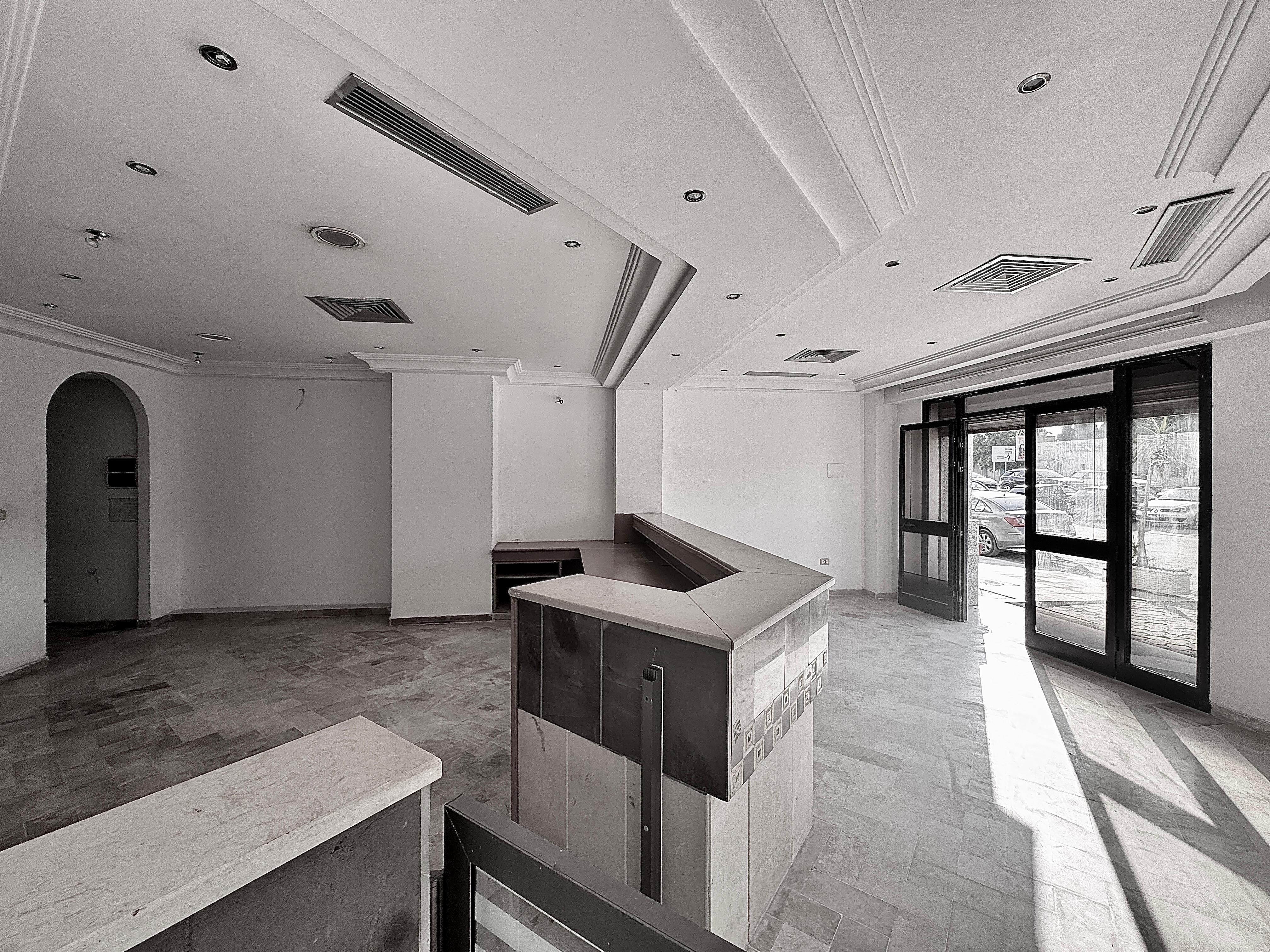 Cite El Khadra Kheireddine Pacha Bureaux & Commerces Surfaces Local commercial  montplaisir  tunis